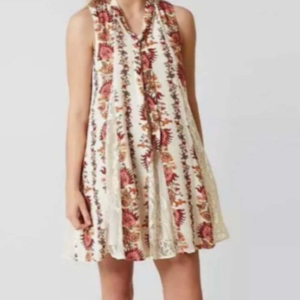 Coco + Jaimeson HIGH NECK DRESS ALMOND WITH FLORAL PRINT SZ L